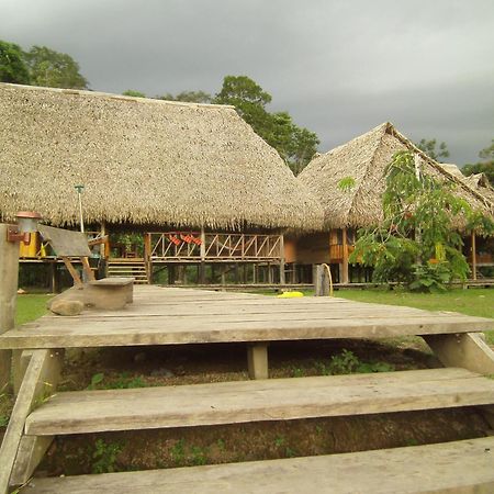 Aguas Negras River Lodge Puerto Montufar 外观 照片